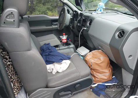 2005 Ford F-150 Stx/Xl/Xlt z USA, uszkodzony, nr VIN 1FTRX12W05NA13318